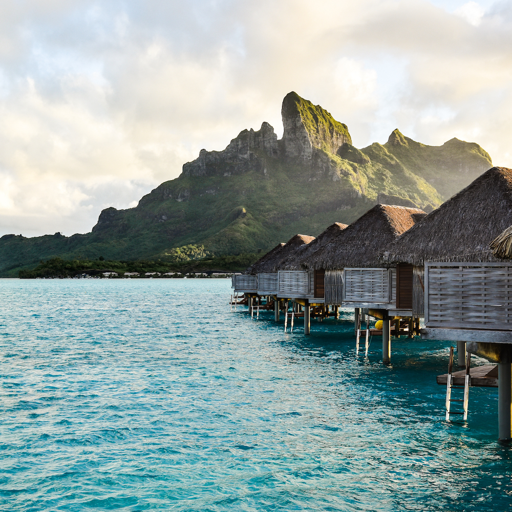 Ultimate Bora Bora Honeymoon Guide • Travel à la Mer